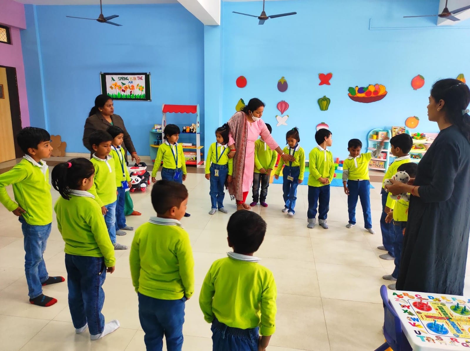 As kg Graduate Ambition School